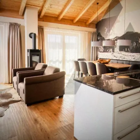 Spacious Chalet 5 Stars On Lively & Vibrant Street * Reith bei Kitzbühel