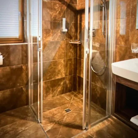 Spacious Chalet 5 Stars On Lively & Vibrant Street * Reith bei Kitzbühel